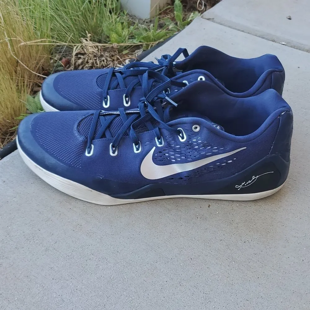 Nike Zoom Crusader Sneakers Size 18 (MODEL: 685776‑401) • Kobe Sheath